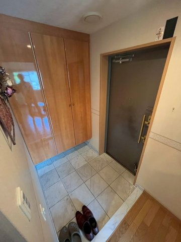 ライラ交野の玄関|落ち着いた玄関です