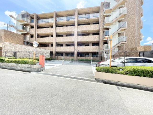 ライラ交野の駐車場|カースペースがあります