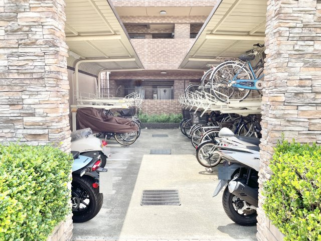 ライラ交野の駐輪場