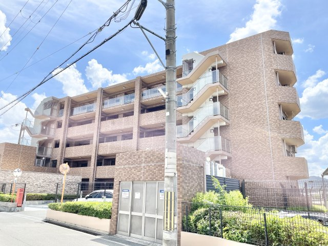 ライラ交野の外観|おしゃれな外観です