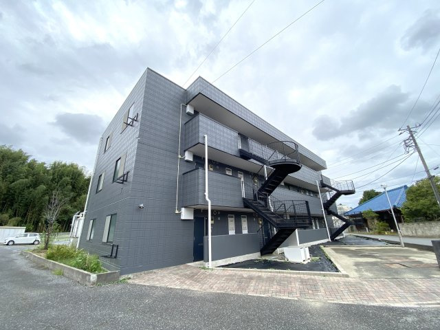 エバールミナス