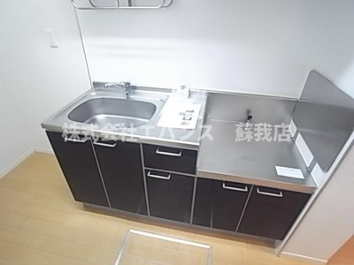 【キッチン】 | シャルム中央 | コンパクトなキッチンで掃除もラクラク