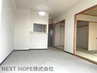 【居間・リビング】 | ディオ・フェルティ伊丹昆陽 | LDKは約11.4帖です♪南向きバルコニーに面した明るく開放的な室内です！！最上階で快適な暮らし♪ぜひ現地でご覧ください！！お気軽にネクストホープ不動産販売まで(^^)