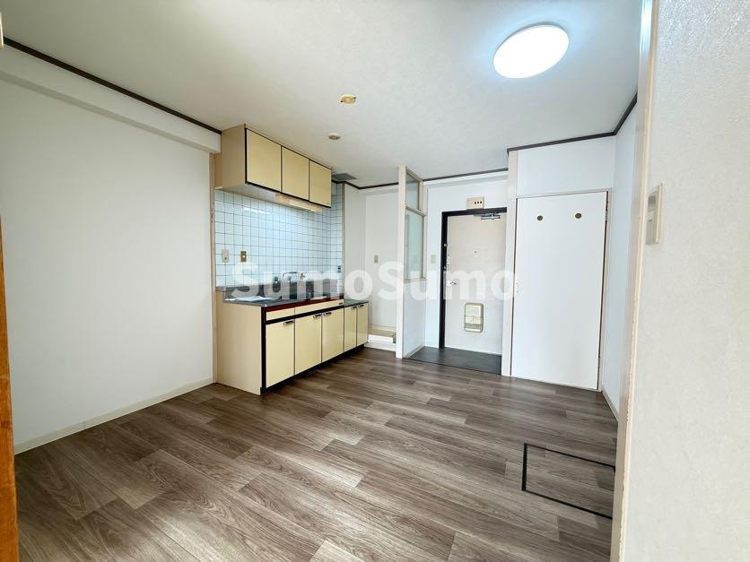 甲南ビルの居間・リビング