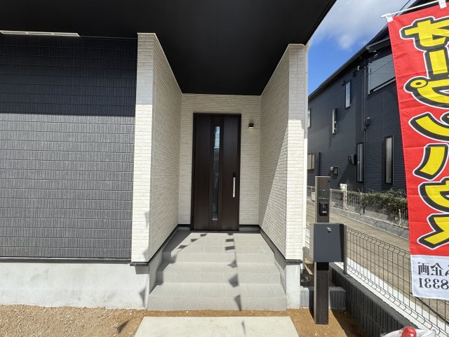 流山市西平井新築戸建（西平井1008）のエントランス|エントランス・玄関ポーチ