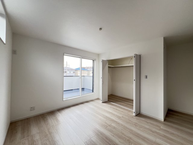 橿原市葛本町全4区画の寝室|主寝室に最適な洋室8帖　クローゼット付き