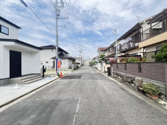 橿原市葛本町全4区画の前面道路含む現地写真