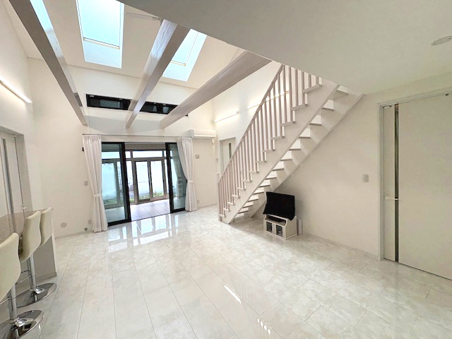 本庄市今井　中古4980の居間・リビング|ゆったり過ごせる居間です