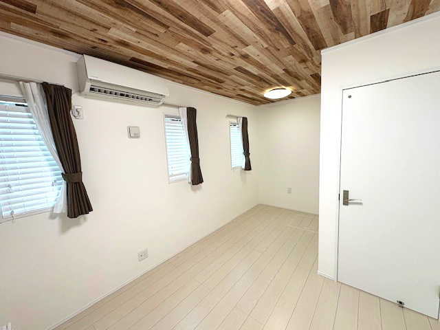 本庄市今井　中古4980の洋室