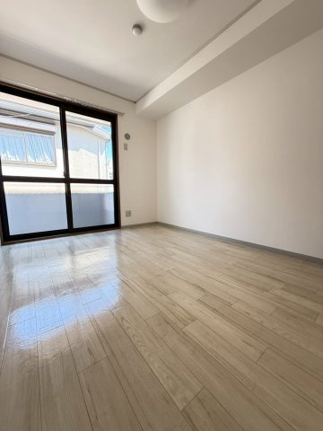 メゾン桃山台の洋室