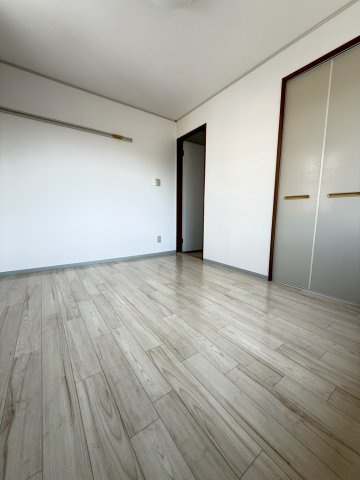 メゾン桃山台の洋室