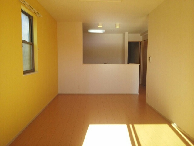 ラーナ・コンフォルトAの居間・リビング