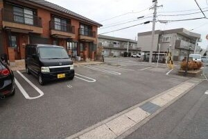 ヴィクトワール　　刈谷市近郊の賃貸ならクラスホーム刈谷店の駐車場