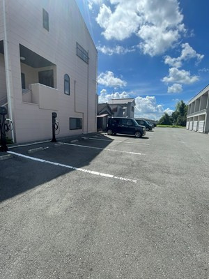 ケアルの駐車場