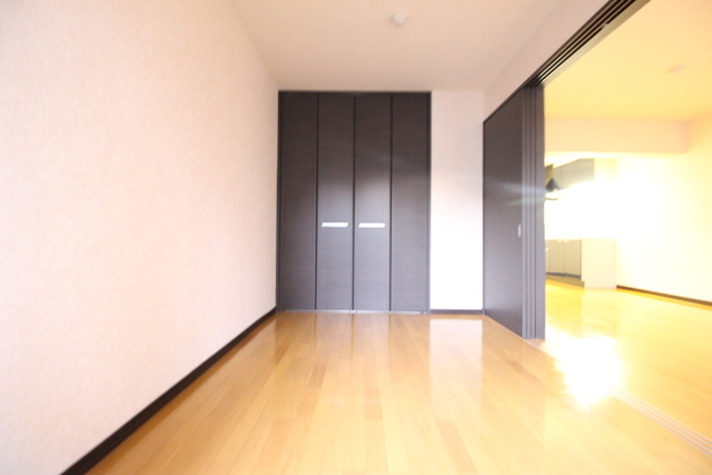 パークマンション旭駅前Ⅱの寝室|クローゼット付の洋室です☆