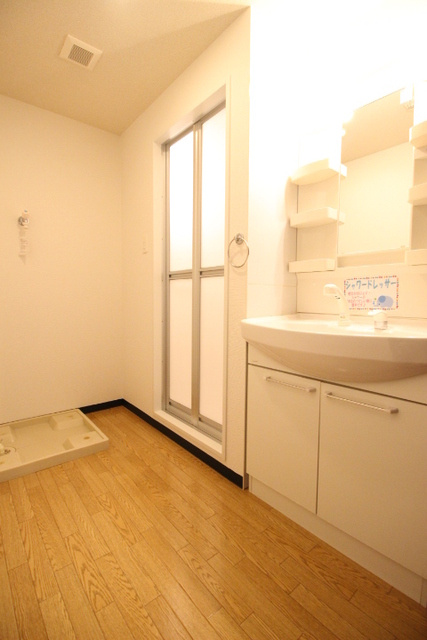 パークマンション旭駅前Ⅱの洗面所|広い洗面スペースです★