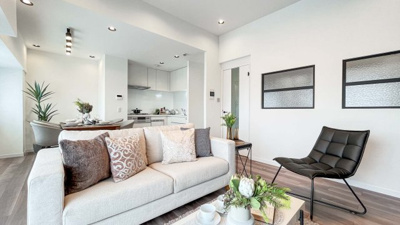 【居間・リビング】 | ステイツ三鷹ヴェルパセオ | ゆったり過ごせる居間です