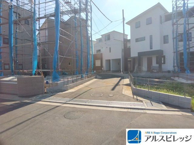 新築／志木市本町3丁目　第1　全2棟の前面道路含む現地写真