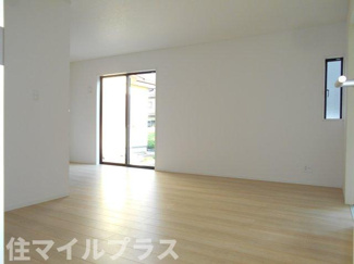 【居間・リビング】 | 郡山市富久山町福原新築一戸建て10棟 | ゆったり過ごせる居間です