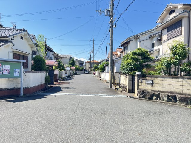 磯城郡田原本町秦庄の前面道路含む現地写真