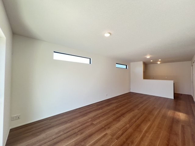 磯城郡田原本町秦庄の居間・リビング