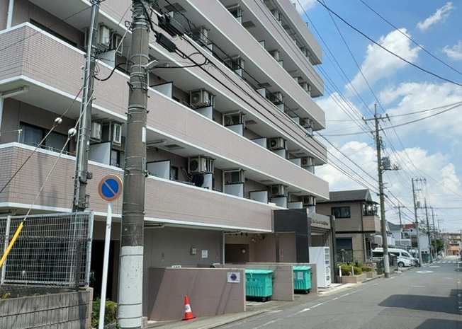 【外観】 | ライオンズマンション八王子北野　 | マンションの外観は非常に重要なポイントです！外観の善し悪しは資産価値に大きな影響を与えます。外観のいいマンションを購入することで、高値で売却がしやすく、買い手が見つかりやすいというメリットがあります。