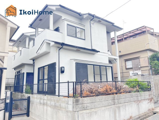神戸市西区天が岡　中古戸建のエントランス|【ホームページに現地動画掲載中】●年中無休：当日予約可●物件・当店の最寄駅まで無料送迎します！