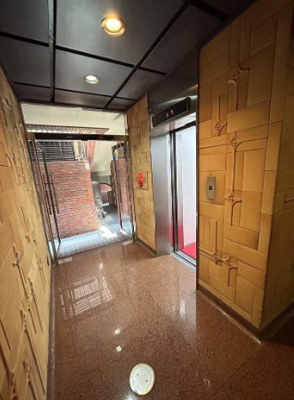 【ロビー】 | ロイヤルハイツ新宿御苑２F