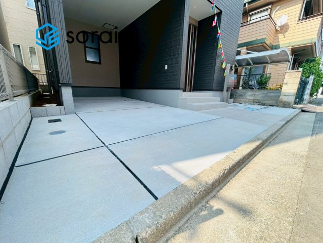 川越旭町　全２棟　リーブルガーデン　新築戸建の駐車場