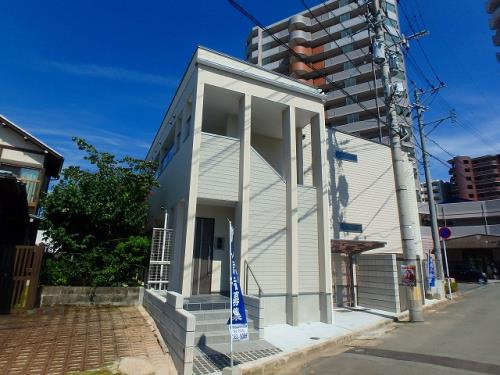 熊本市中央区新大江１丁目のアパートのエントランス