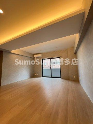 Re+Nudgeone.大橋の居間・リビング|ゆったり過ごせるリビングです