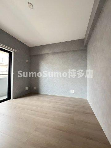 Re+Nudgeone.大橋の寝室|広くて明るい寝室