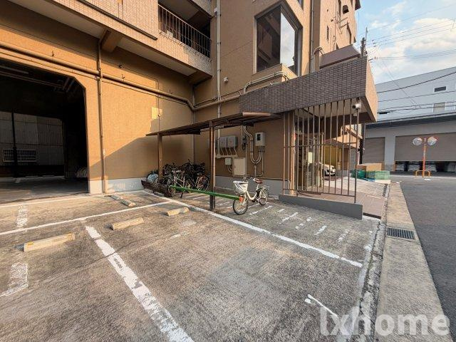 寿マンションの駐車場