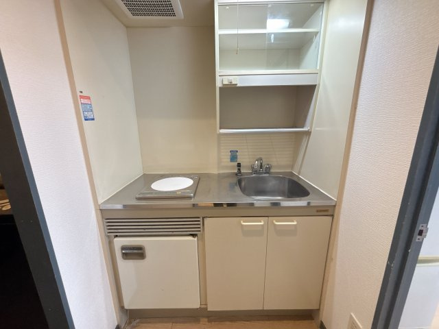 千代ヶ丘ビルのキッチン