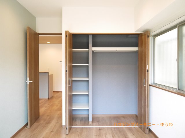 【収納】 | リーフハイツ徳栄 | たっぷりと収納スペースがあります。