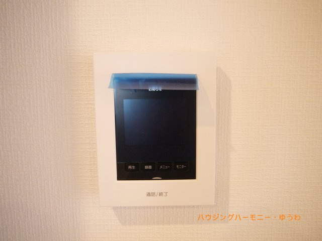 【セキュリティ】 | リーフハイツ徳栄 | 来訪者の様子を室内TVモニターでチェック。お子様が留守番するときも安心安全を。