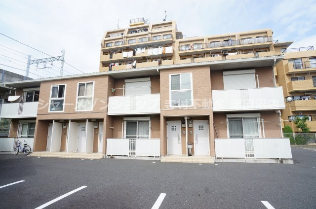 エトワール海神の駐車場