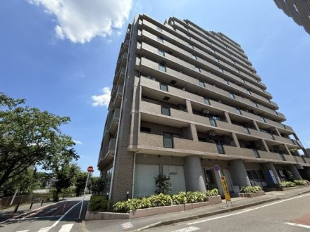 稲城ガーデニア弐番館の外観