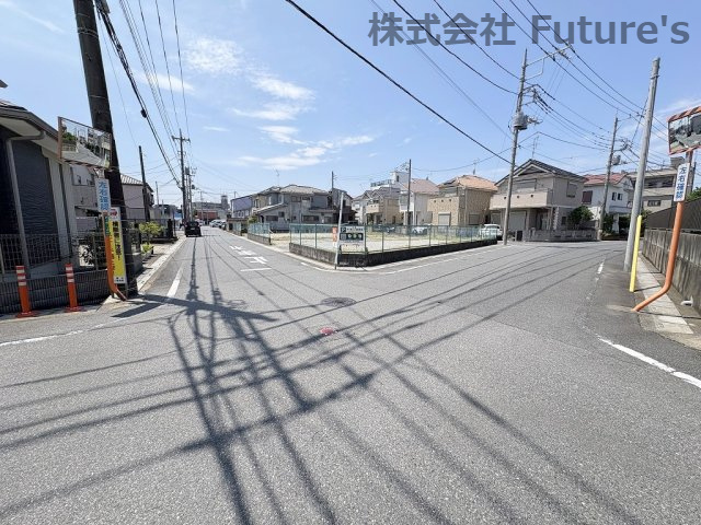 三郷市戸ケ崎1丁目　建築条件無し売地　全4区画　2号地の前面道路含む現地写真|前面道路含む現地写真です。
