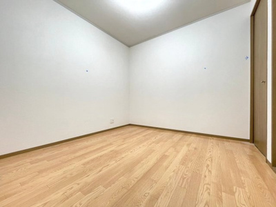 【洋室】 | 箕面市新稲5丁目テラス