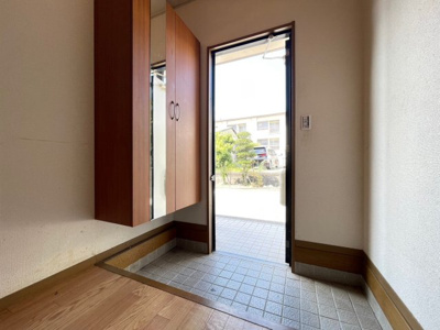 【玄関】 | 箕面市新稲5丁目テラス