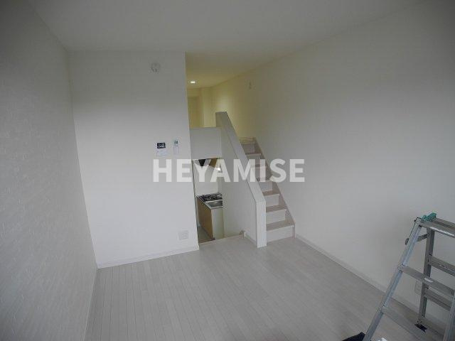 modern palazzo諫早Libertaの居間・リビング