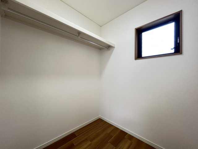 ◆リフォーム済◆スーパー・ドラッグストア・銀行・コンビニ・バス停が徒歩５分以内◆宇治市宇治野神の収納|ウォークインクローゼット