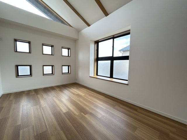 ◆リフォーム済◆スーパー・ドラッグストア・銀行・コンビニ・バス停が徒歩５分以内◆宇治市宇治野神の洋室|洋室