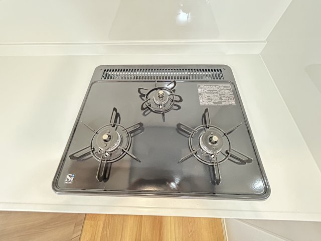 ◆リフォーム済◆スーパー・ドラッグストア・銀行・コンビニ・バス停が徒歩５分以内◆宇治市宇治野神のキッチン|コンロ