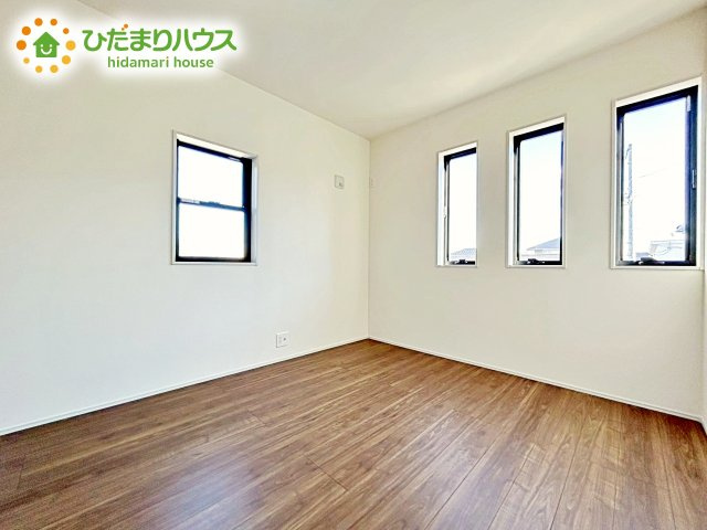 【洋室】 | 水戸見川12期　新築戸建　1号棟 | 窓が多く、明るい空間を演出してくれます(*^^*)