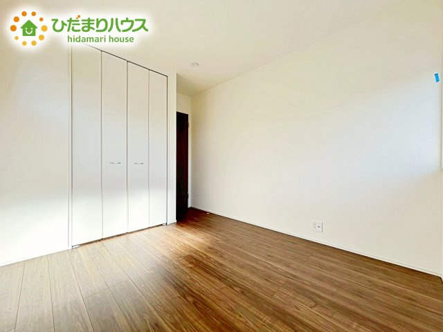 【洋室】 | 水戸見川12期　新築戸建　1号棟 | 木の温もりがやさしいフローリング