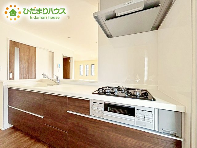 【キッチン】 | 水戸見川12期　新築戸建　1号棟 | スライド収納付きシステムキッチン。パスタ鍋や圧力鍋の出し入れもスムーズです(*^-^*)