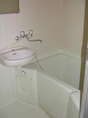 【洗面所】 | ルネパーク岸和田 | ゆったりとスペースのある洗面所