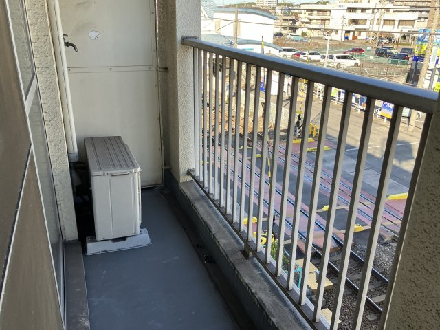 南加木屋駅前ビルのバルコニー